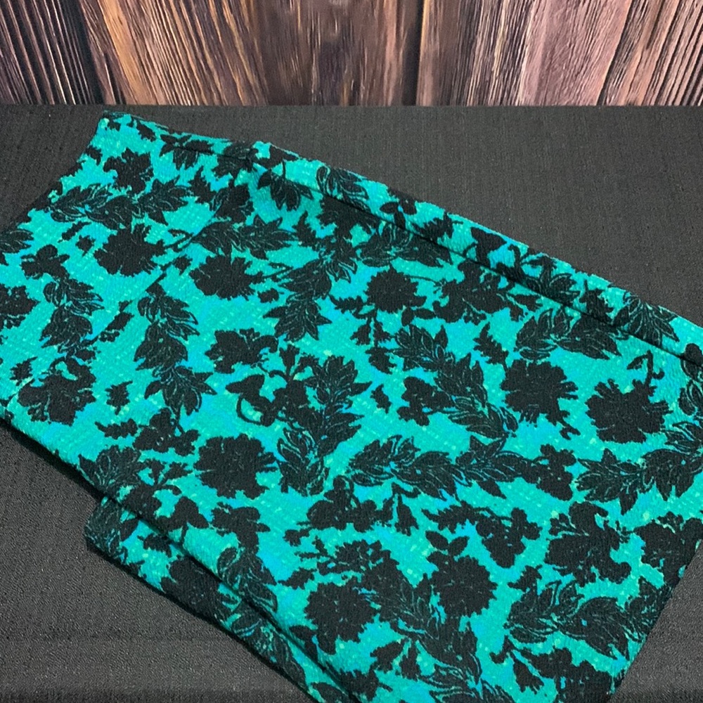 LuLaRoe Cassie Pencil Skirt